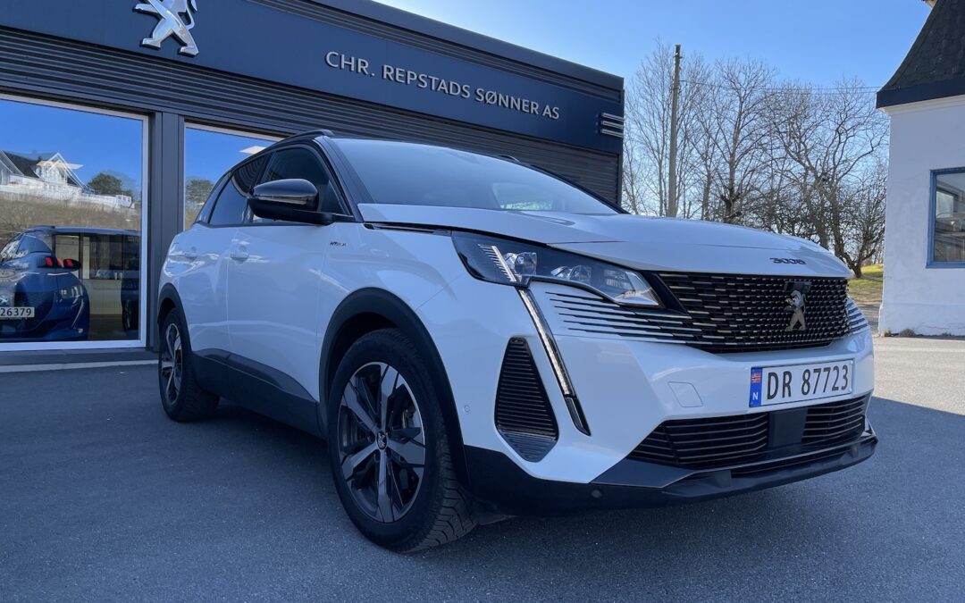 Facelift for Peugeot 3008 HYbrid4