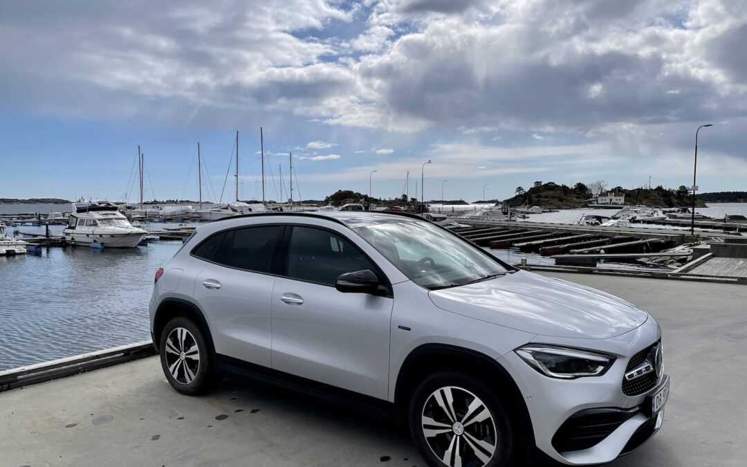 Mercedes-Benz GLA 250e ladbar hybrid