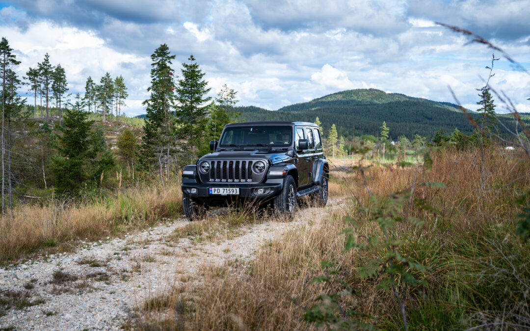 Jeep Wrangler 4xe – nå har terrengkongen blitt ladbar!